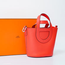 HERMES | In the loop 18 Bag in Clémence Leather